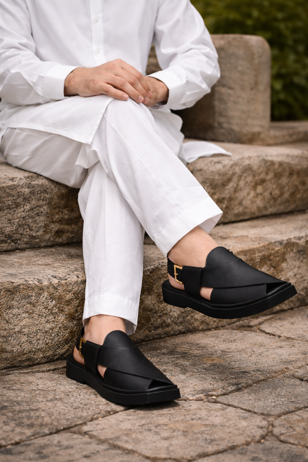 Noshy Black Kaptaan Dotted Chappal for Men | Premium Traditional Footwear